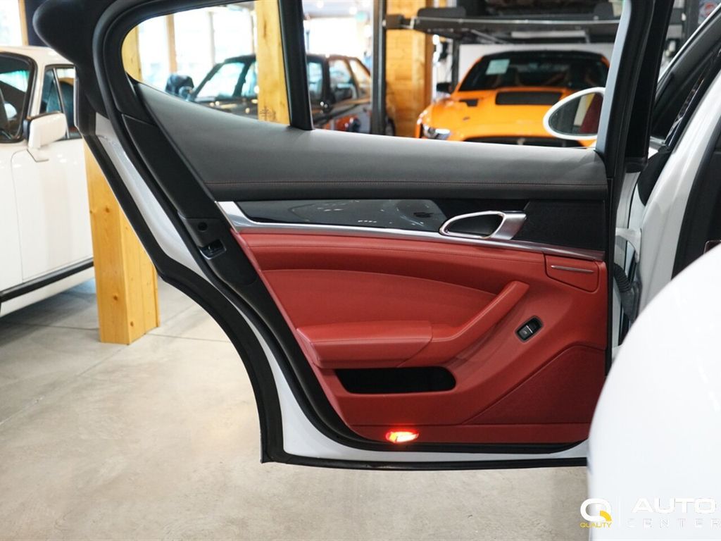 2014 Porsche Panamera 4dr Hatchback 4 - 22974763 - 31