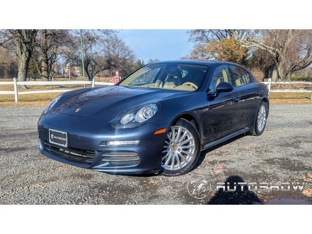 2014 Porsche Panamera Base photo 1