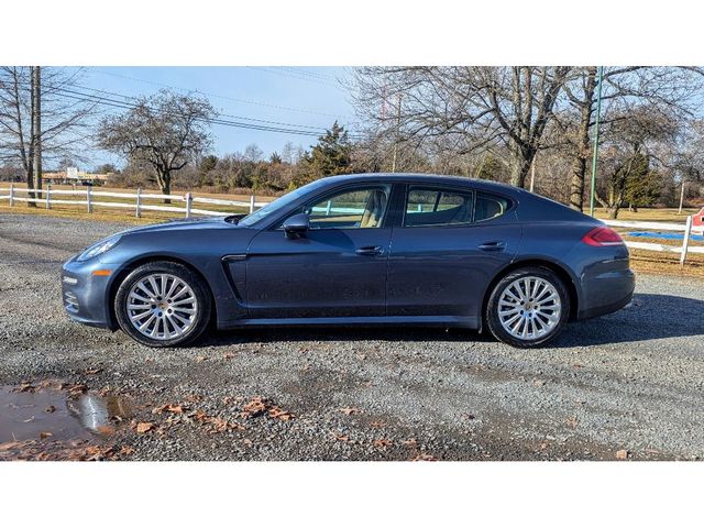 2014 Porsche Panamera Base photo 4