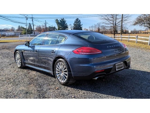 2014 Porsche Panamera Base photo 5