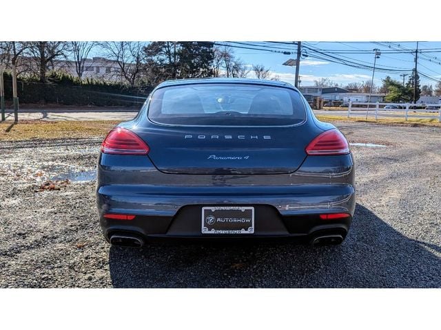 2014 Porsche Panamera Base photo 6