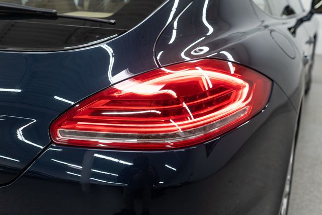 2014 Porsche Panamera 4dr Hatchback 4 - 23002184 - 40