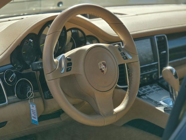2014 Porsche Panamera 4dr Hatchback S E-Hybrid - 22981399 - 16