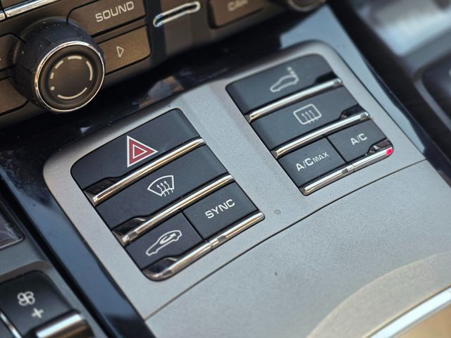 2014 Porsche Panamera 4dr Hatchback S E-Hybrid - 22981399 - 39