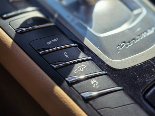 2014 Porsche Panamera 4dr Hatchback S E-Hybrid - 22981399 - 42