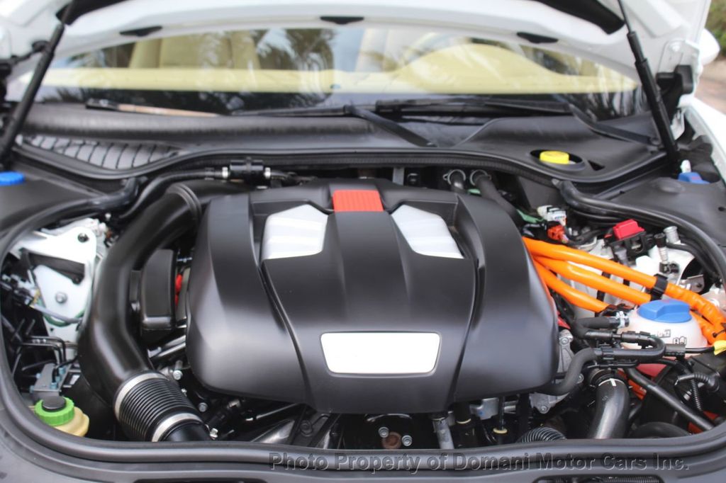 2014 Porsche Panamera S E-Hybrid photo 37