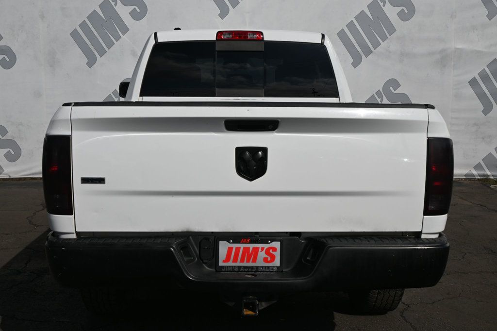 2014 Ram 1500 SLT photo 4