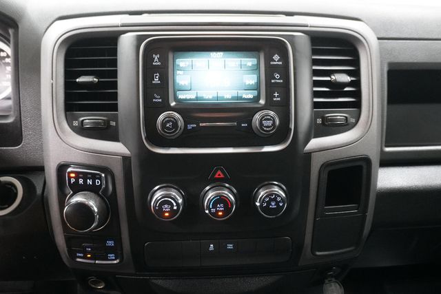 2014 Ram 1500 4WD Crew Cab 140.5" Express - 22946722 - 12