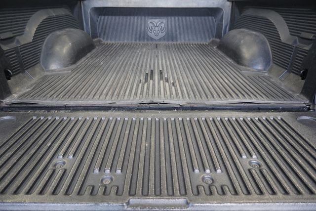 2014 Ram 1500 4WD Crew Cab 140.5" Express - 22946722 - 15