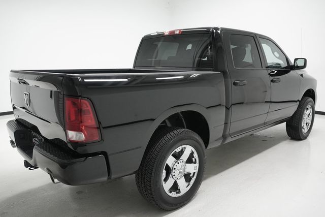 2014 Ram 1500 4WD Crew Cab 140.5" Express - 22946722 - 3