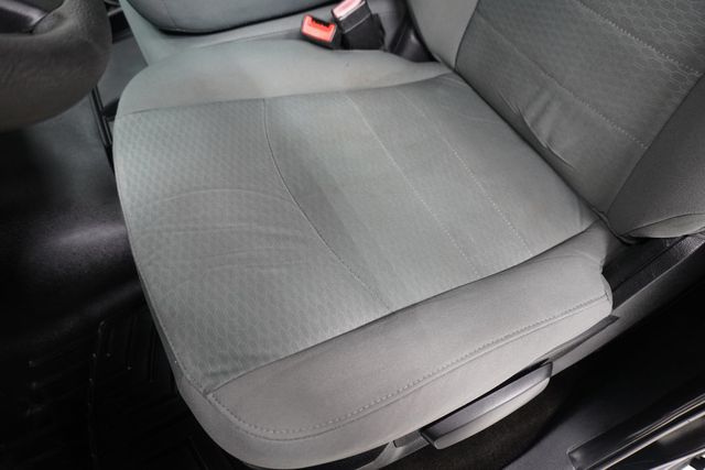 2014 Ram 1500 4WD Crew Cab 140.5" Express - 22946722 - 7