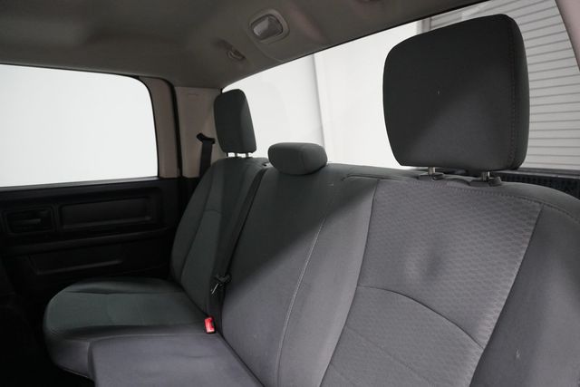 2014 Ram 1500 4WD Crew Cab 140.5" Express - 22946722 - 8