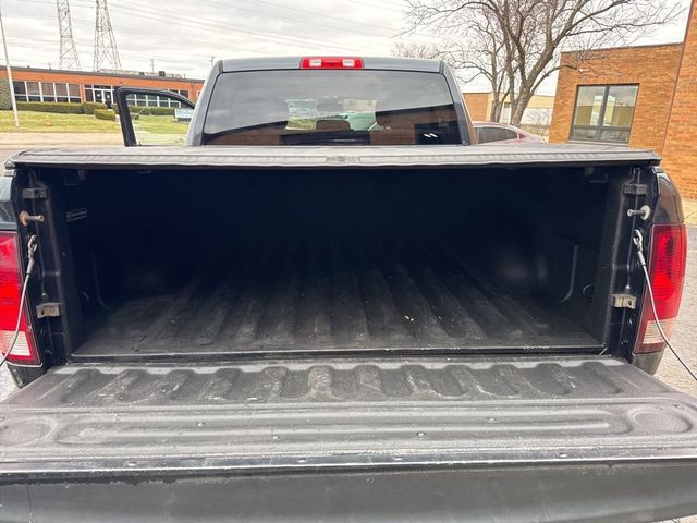 2014 Ram 1500 4WD Crew Cab 140.5" Express - 22997608 - 9