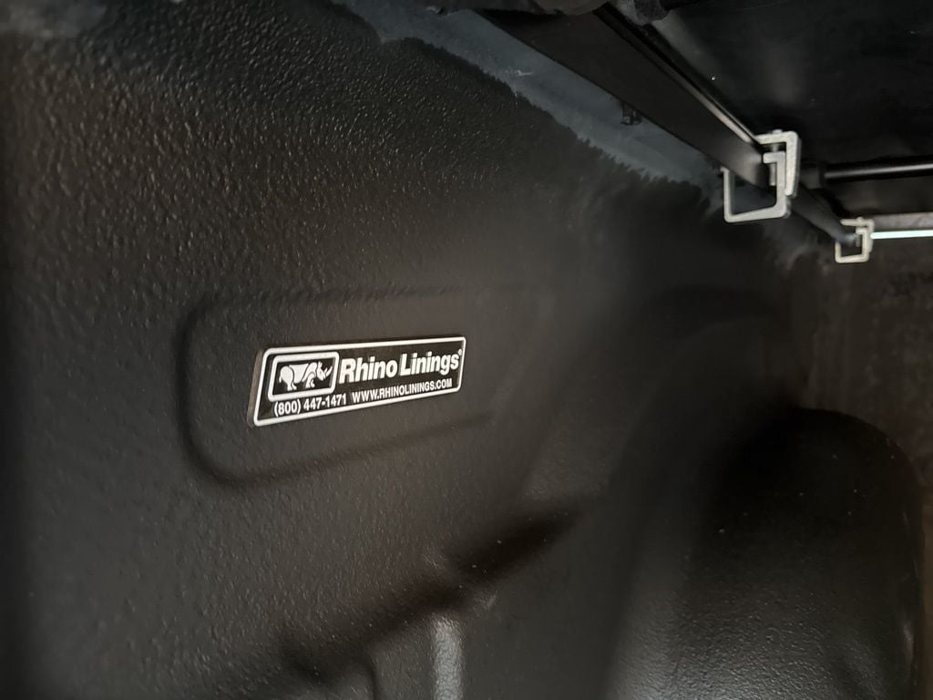 2014 Ram 1500 4WD Crew Cab 140.5" Express - 22997608 - 10