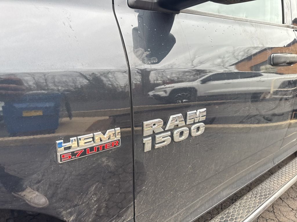 2014 Ram 1500 4WD Crew Cab 140.5" Express - 22997608 - 3