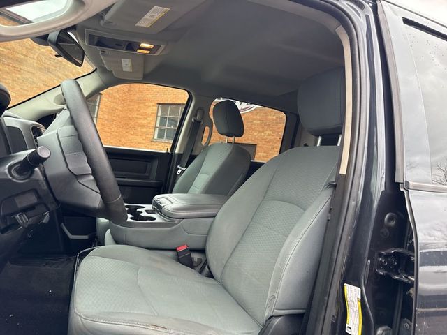 2014 Ram 1500 4WD Crew Cab 140.5" Express - 22997608 - 6