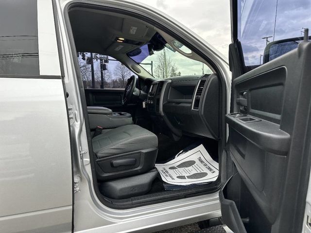 2014 Ram 1500 4WD Crew Cab 140.5" Express - 22958098 - 9