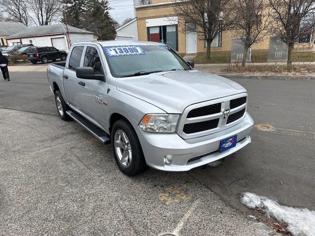 2014 Ram 1500 4WD Crew Cab 140.5" Express - 22958098 - 1