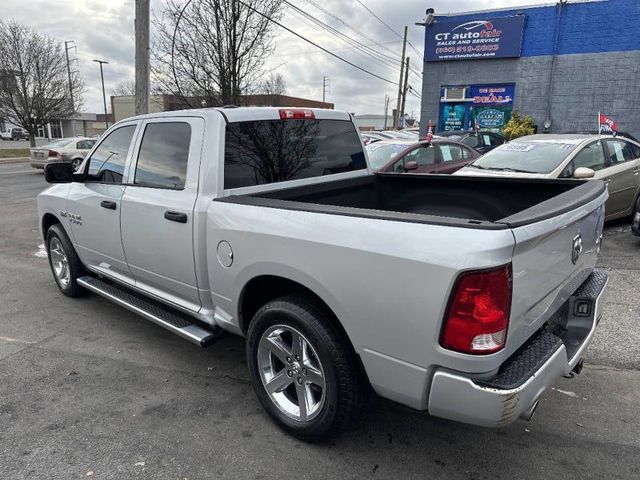 2014 Ram 1500 4WD Crew Cab 140.5" Express - 22958098 - 6
