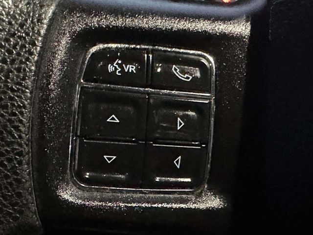 2014 Ram 1500 4WD Crew Cab 140.5" Express - 22971122 - 25