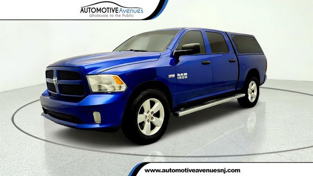 2014 Ram 1500 4WD Crew Cab 140.5" Express - 23055633 - 0