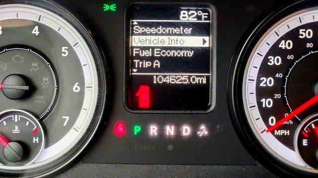 2014 Ram 1500 4WD Crew Cab 140.5" Express - 23055633 - 13