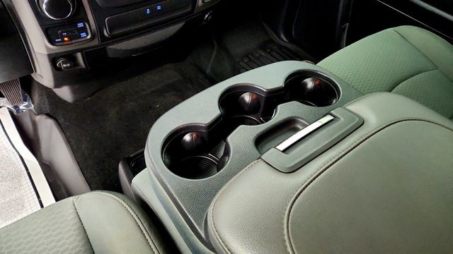 2014 Ram 1500 4WD Crew Cab 140.5" Express - 23055633 - 14