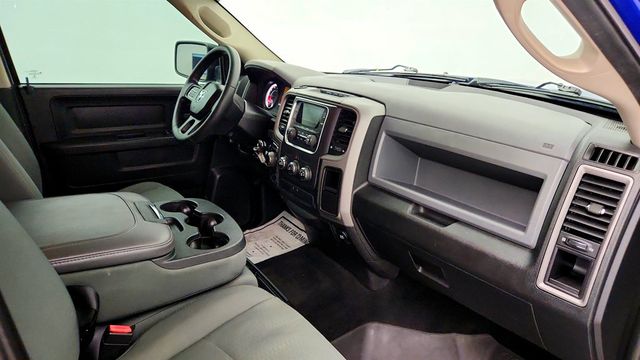 2014 Ram 1500 4WD Crew Cab 140.5" Express - 23055633 - 22