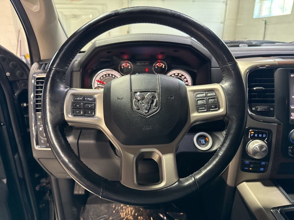 2014 Ram 1500 4WD Crew Cab 140.5" Laramie - 23022283 - 14