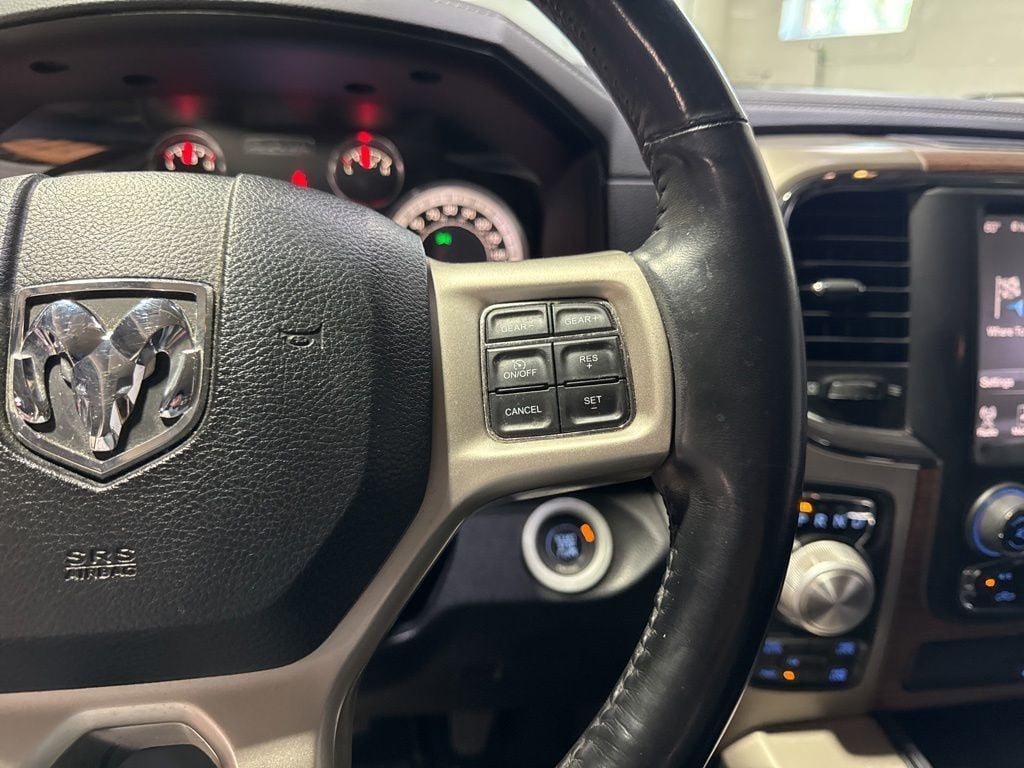 2014 Ram 1500 4WD Crew Cab 140.5" Laramie - 23022283 - 15