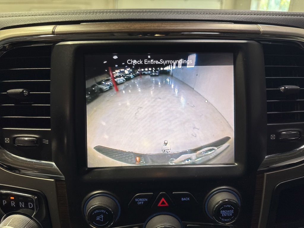 2014 Ram 1500 4WD Crew Cab 140.5" Laramie - 23022283 - 25