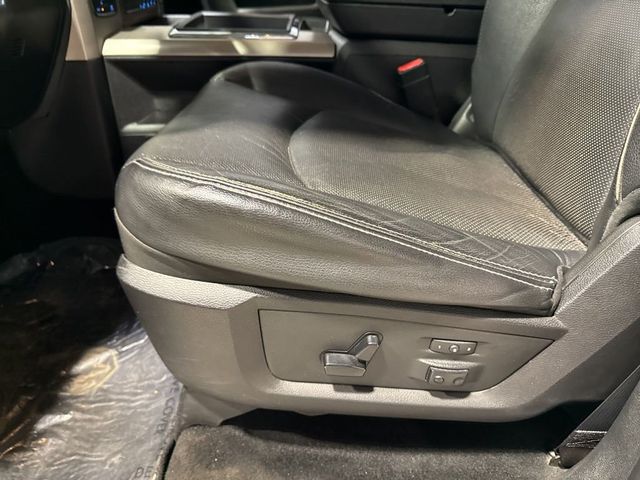 2014 Ram 1500 4WD Crew Cab 140.5" Laramie - 23022283 - 32
