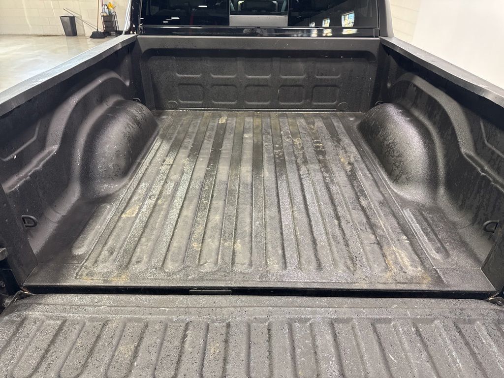 2014 Ram 1500 4WD Crew Cab 140.5" Laramie - 23022283 - 45