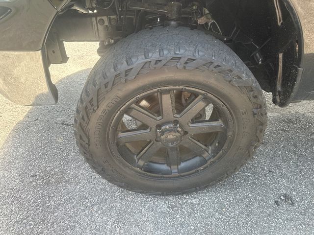 2014 Ram 1500 4WD Crew Cab 140.5" SLT - 23023768 - 16