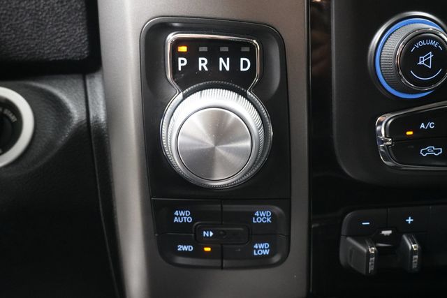 2014 Ram 1500 4WD Crew Cab 140.5" Sport - 23000873 - 19