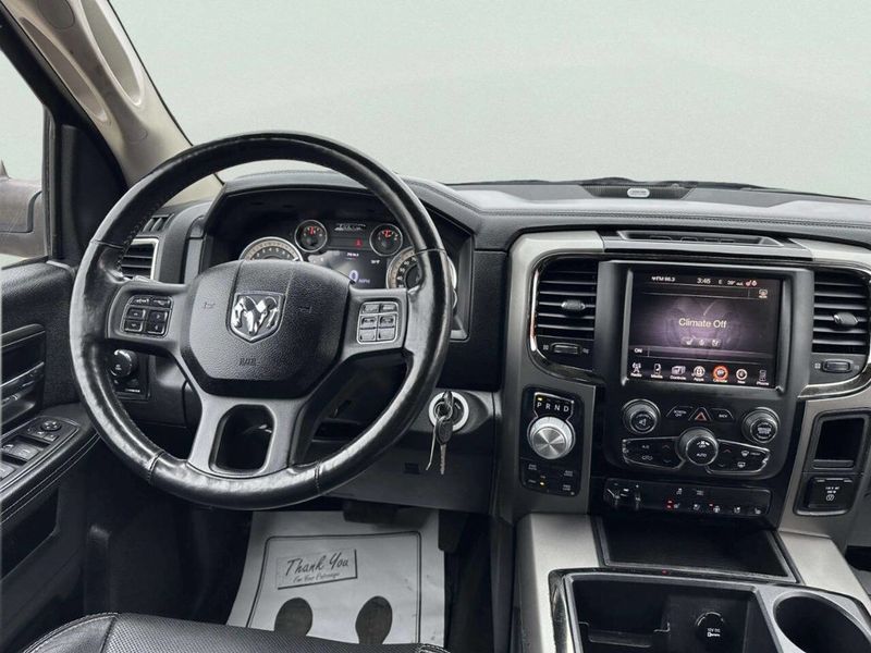 2014 Ram 1500 4WD Crew Cab 140.5" Sport - 22997389 - 15