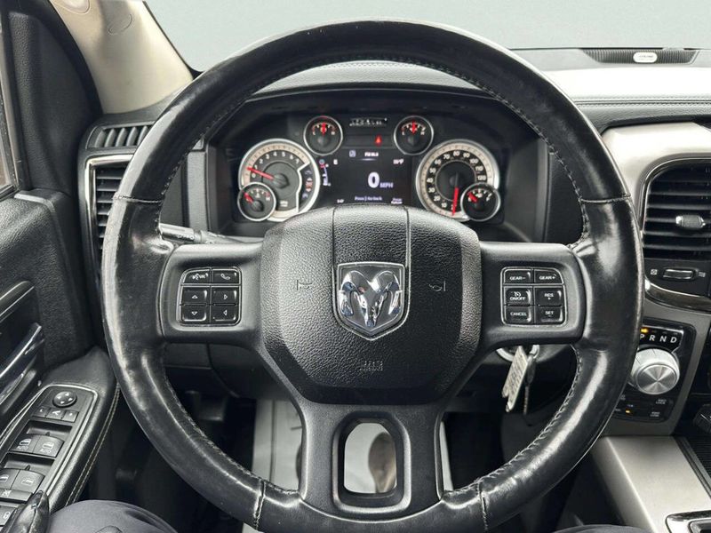 2014 Ram 1500 4WD Crew Cab 140.5" Sport - 22997389 - 23