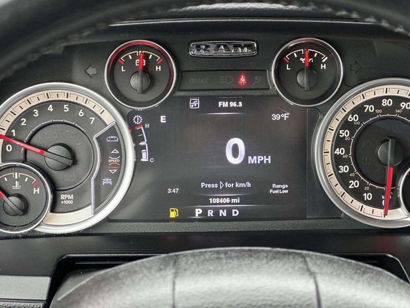 2014 Ram 1500 4WD Crew Cab 140.5" Sport - 22997389 - 25