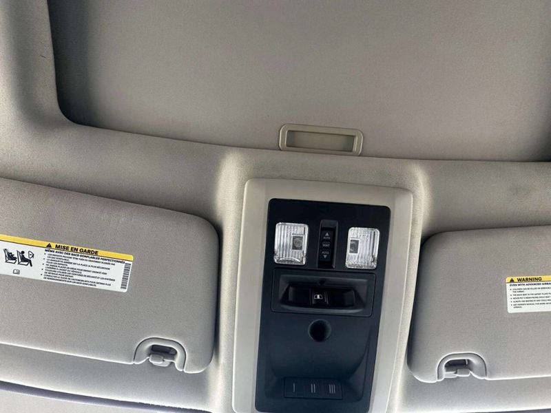 2014 Ram 1500 4WD Crew Cab 140.5" Sport - 22997389 - 31