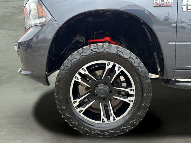 2014 Ram 1500 4WD Crew Cab 140.5" Sport - 22997389 - 34