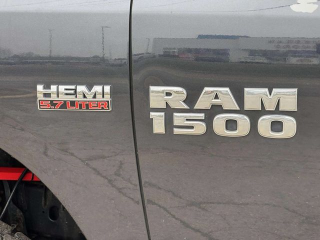 2014 Ram 1500 4WD Crew Cab 140.5" Sport - 22997389 - 35