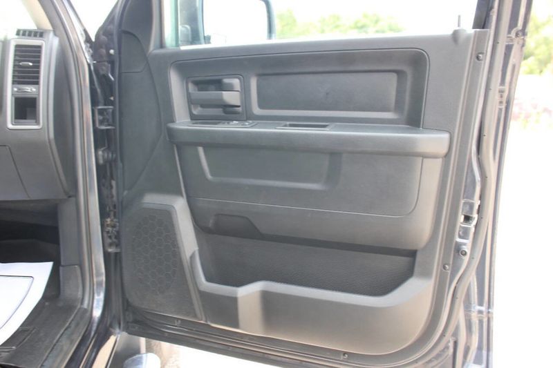 2014 Ram 1500 4WD Crew Cab 140.5" Tradesman - 22906847 - 17