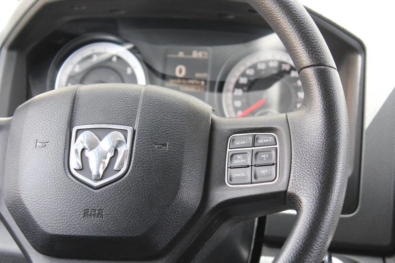 2014 Ram 1500 4WD Crew Cab 140.5" Tradesman - 22906847 - 24