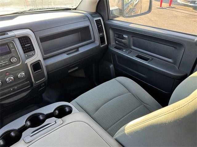 2014 Ram 1500 4WD Crew Cab 140.5" Tradesman - 22628471 - 27