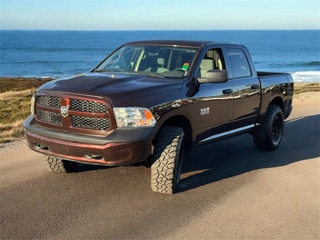 2014 Ram 1500 4WD Crew Cab 140.5" Tradesman - 22628471 - 4