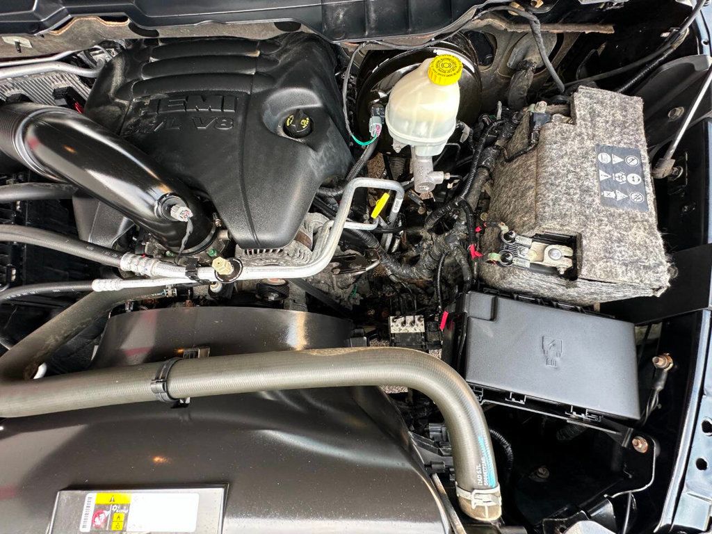 2014 Ram 1500 4WD Crew Cab 149" Laramie Limited - 22890553 - 30