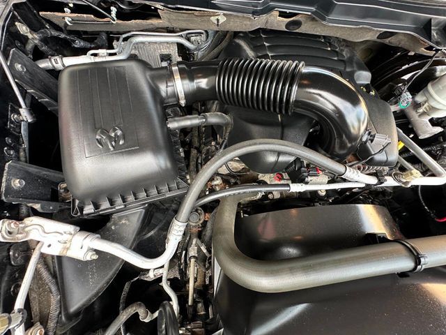 2014 Ram 1500 4WD Crew Cab 149" Laramie Limited - 22890553 - 31