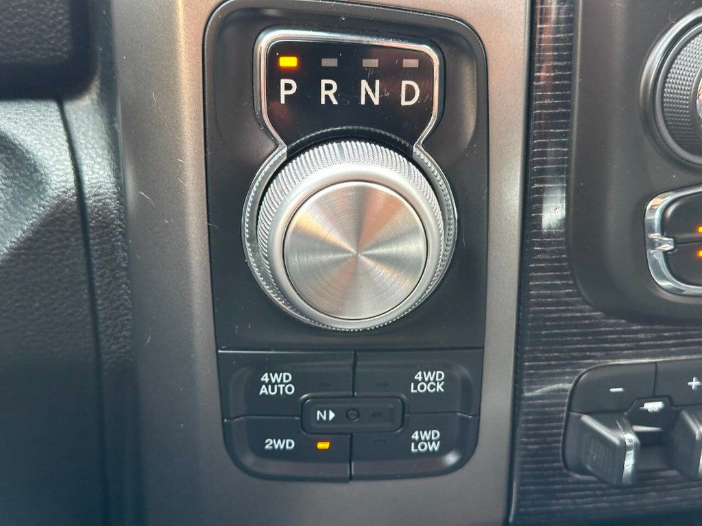 2014 Ram 1500 4WD Crew Cab 149" Laramie Limited - 22890553 - 55