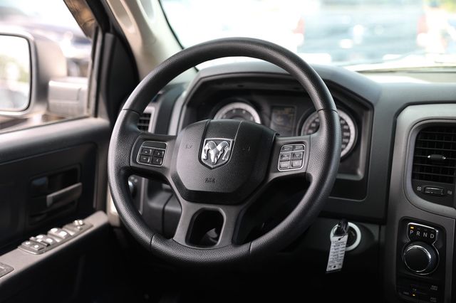 2014 Ram 1500 4WD Quad Cab 140.5" Tradesman - 23023679 - 29