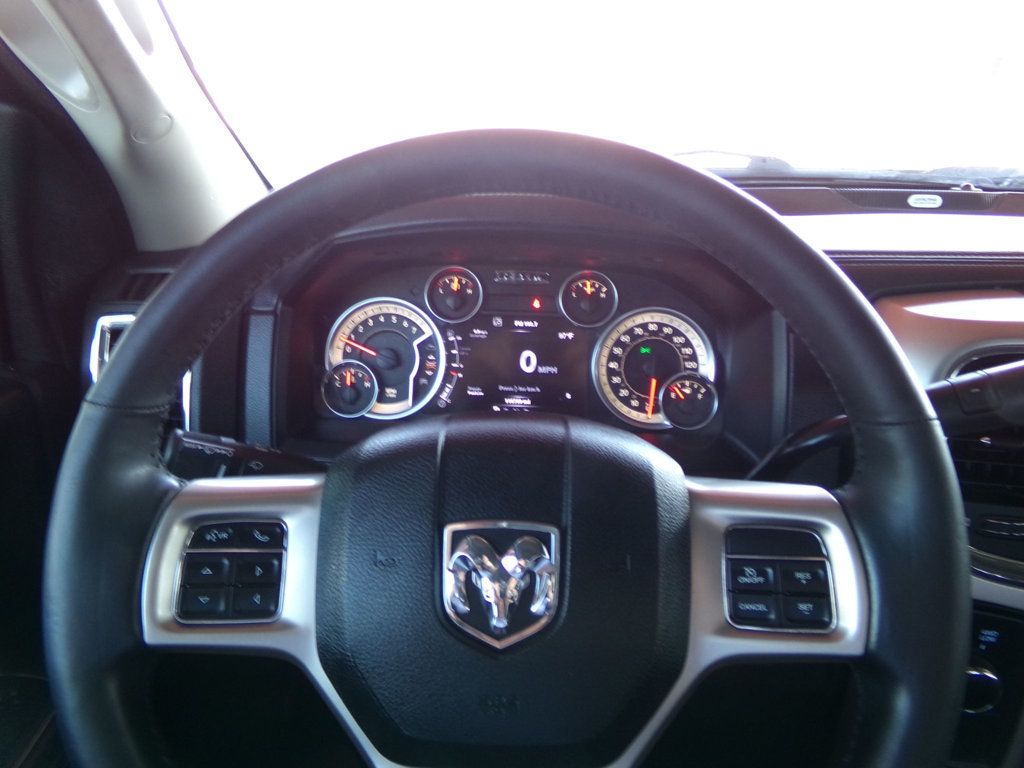 2014 Ram 3500 4WD Crew Cab 149" Laramie - 23031121 - 8